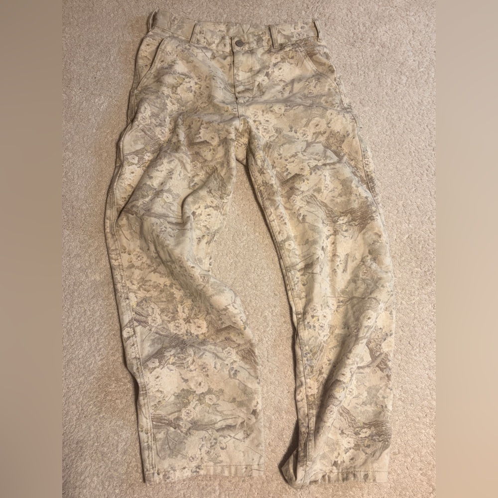 Floral Patterned Cargo Pants. ZARA.